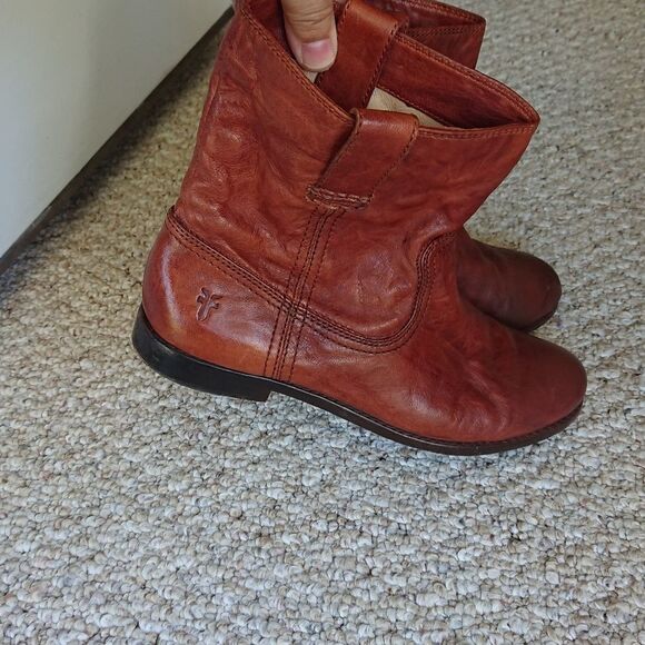 Frye Shoes Frye Anna Shortie Boots in Cognac Antique color size 7.5 - Picture 5 of 12